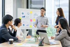 Hình minh họa khóa học Ứng Dụng ChatGPT Vào Marketing trong môi trường làm việc